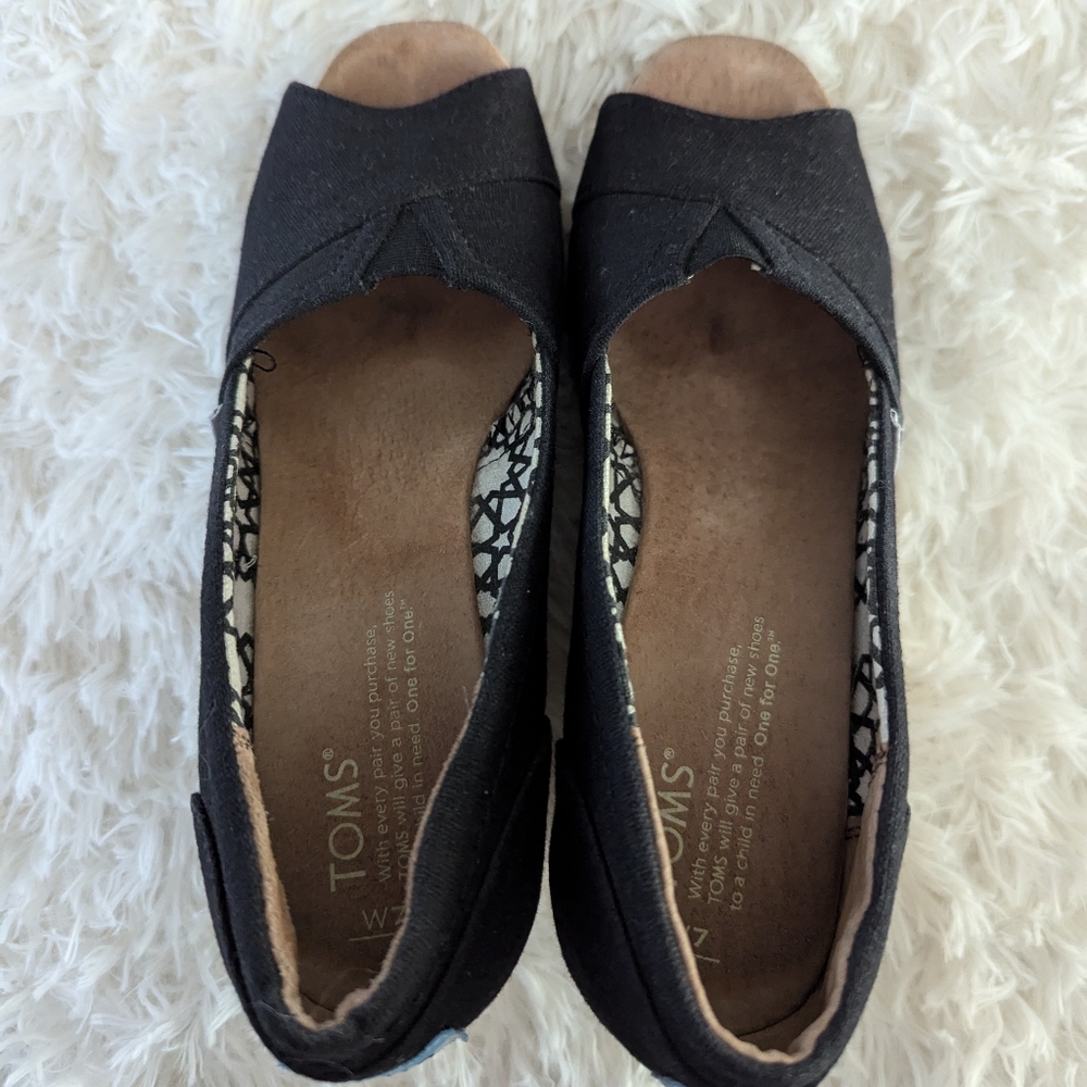 Wedge shoes